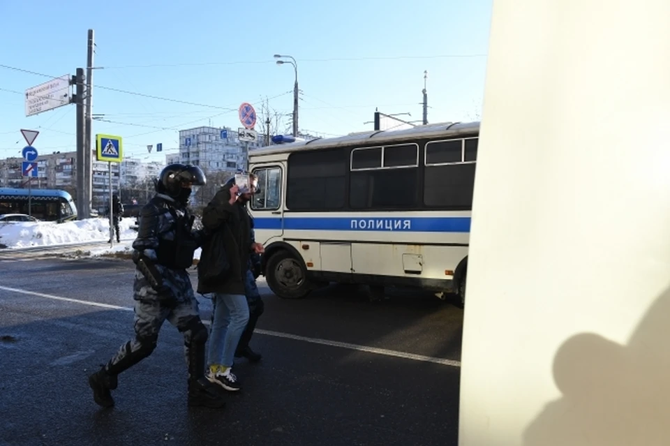 От безденежья смолянин с ножом ворвался в офис МФО.