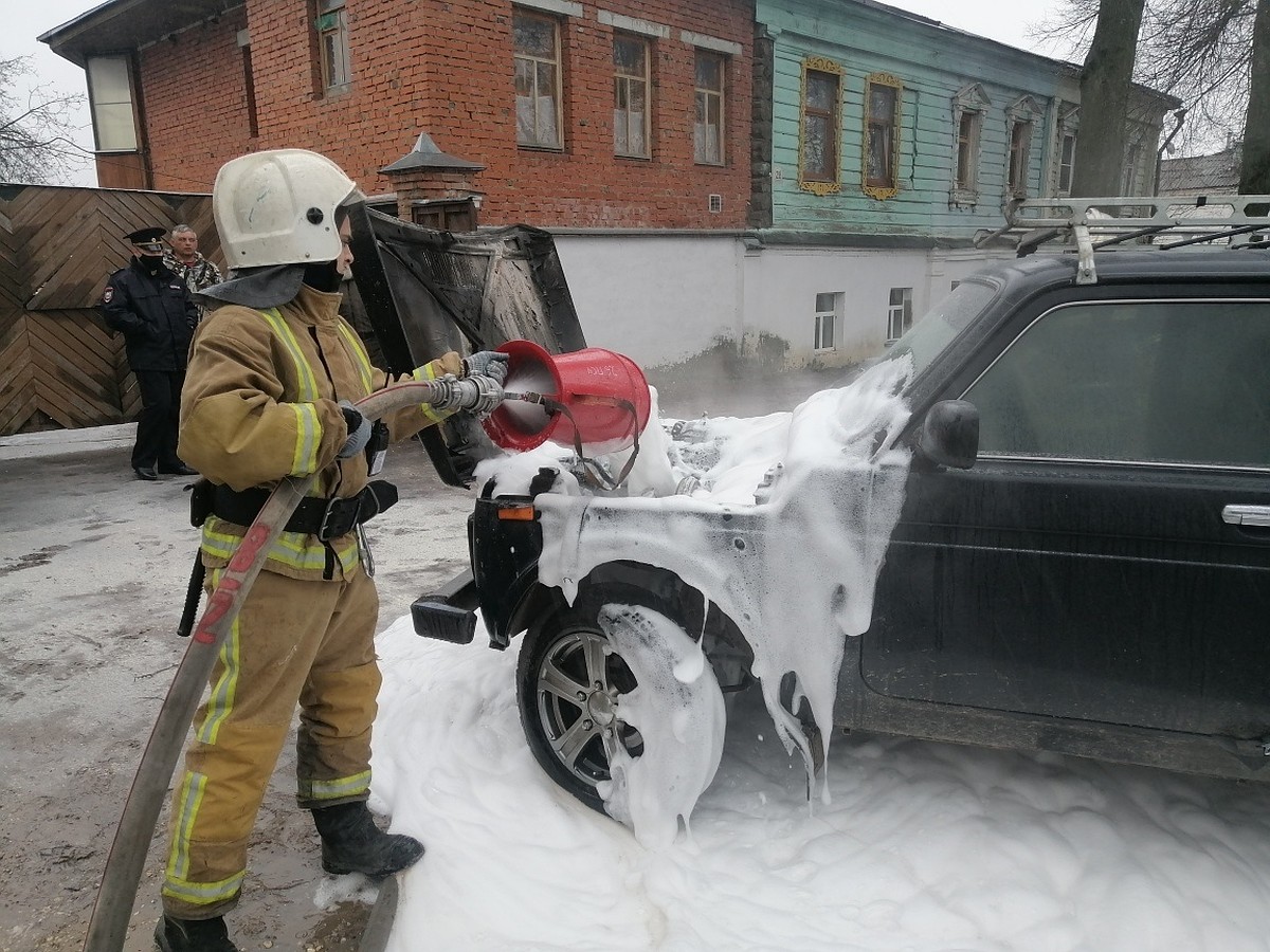 Во Владимирской области за сутки пожарные дважды выезжали на тушение  автомобилей - KP.RU