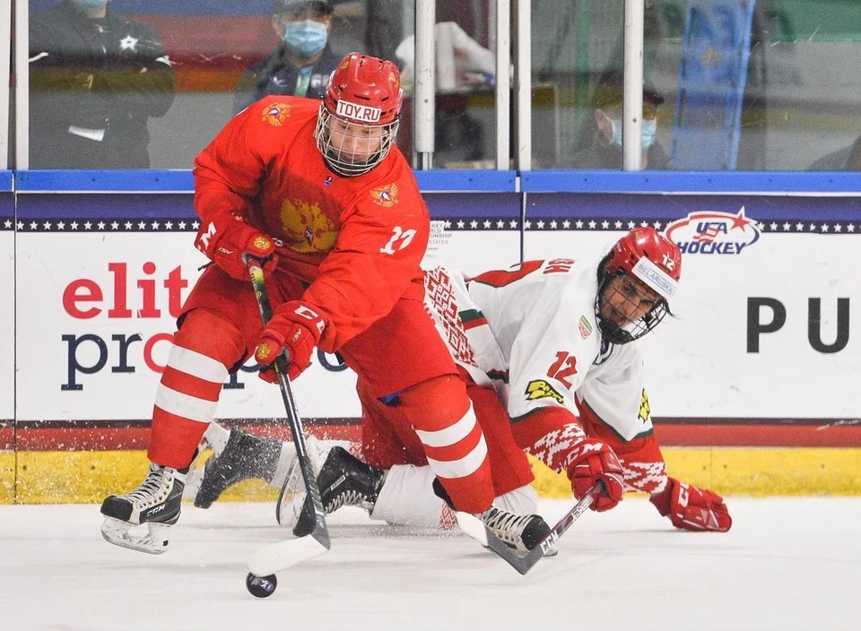 Юниорская сборная России по хоккею обыграла Белоруссию со счетом 5:2. Фото: инстаграм russiahockey