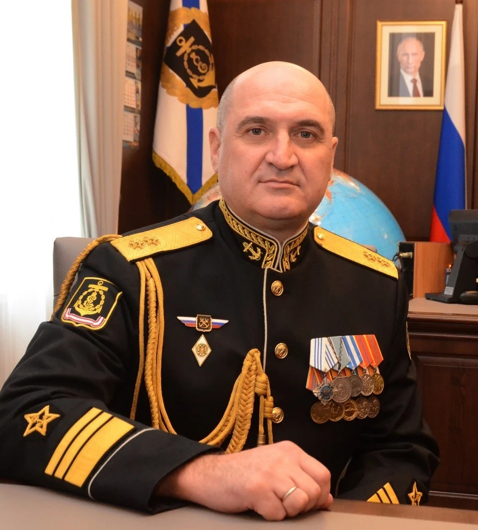 Командующий Черноморским флотом вице-адмирал Игорь Осипов
