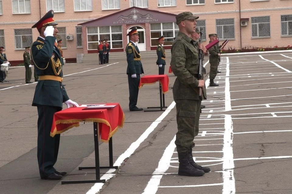 Призывники после принятия присяги несут полную ответственность в случае совершения преступления против воинской службы. Фото: УНМ ДНР