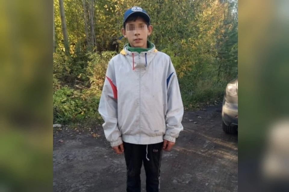 Пропавший мальчик райкер веб. Пропажа подростка. Мой 14 летний брат поход на 9 летнего мальчика. 14 Летний подросток Пионер. 14 Летние мальчики в школе.