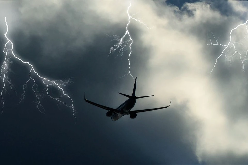 Из-за грозы самолет перенаправили в международный аэропорт Бегишево. Фото: pixabay.com