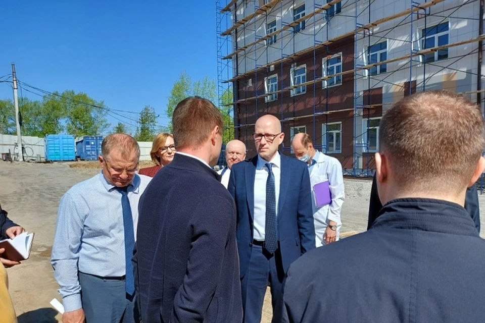 Евгений Никонов потребовал открыть туберкулезную больницу уже в этом году