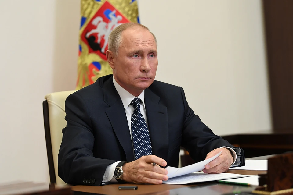 Путин заявил, что все хотят от России что-то откусить.