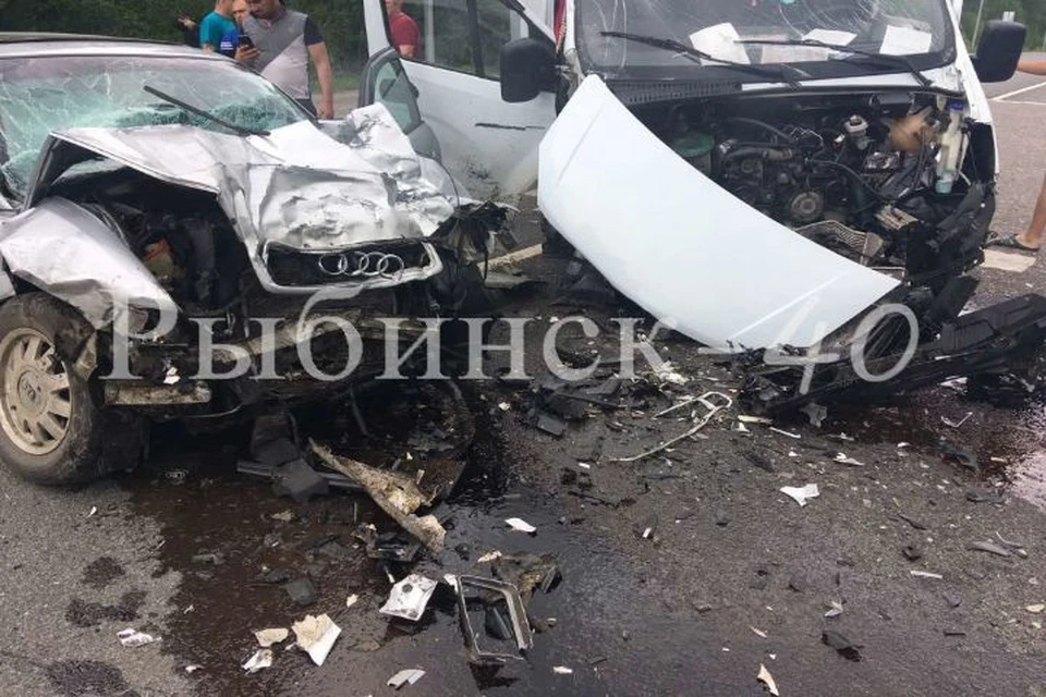 В ДТП под Ярославлем погибли два человека. ФОТО: телеканал "Рыбинск40" ВКонтакте