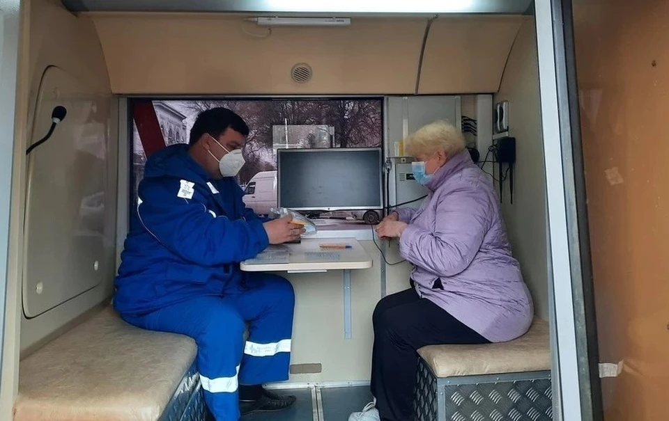 Количество вакцинированных от COVID-19 жителей Крыма перевалило за 200 тысяч.