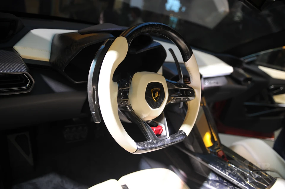 В Рязани продают две Lamborghini почти за 79 млн рублей.