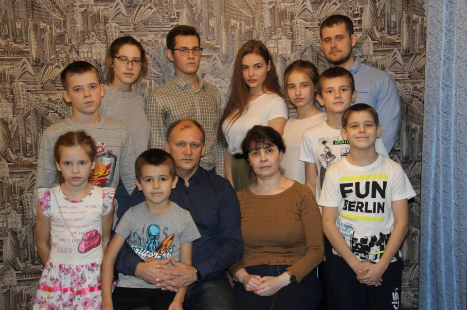 В многодетной семье растут семь мальчиков и четыре девочки. Фото: пресс-служба администрации губернатора Пермского края.