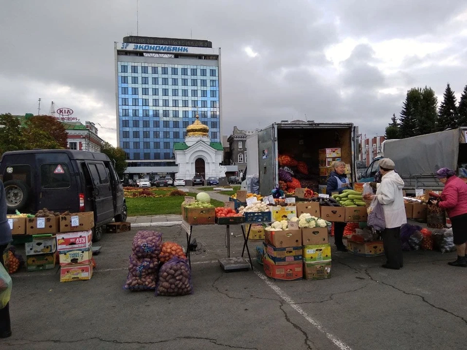 Ярмарка открывается на центральной площади Саратова