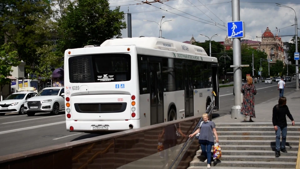 Около 300 тысяч пассажиров ежедневно передвигаются на городском транспорте в Ростове. Фото: СЕЛИМОВ Артур.