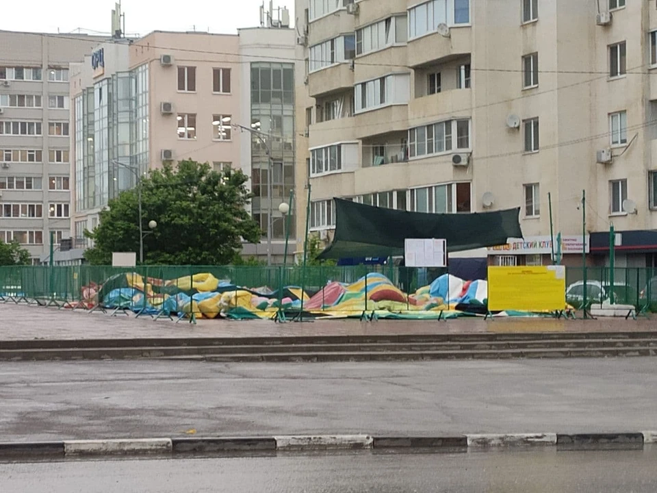 Батут на бульваре Мюфке начали убирать
