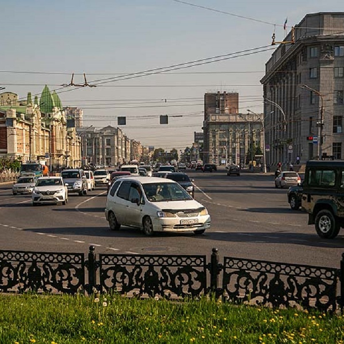 Гуляем по центру Новосибирска: журналистам рассказали, как менялся Красный  проспект - KP.RU