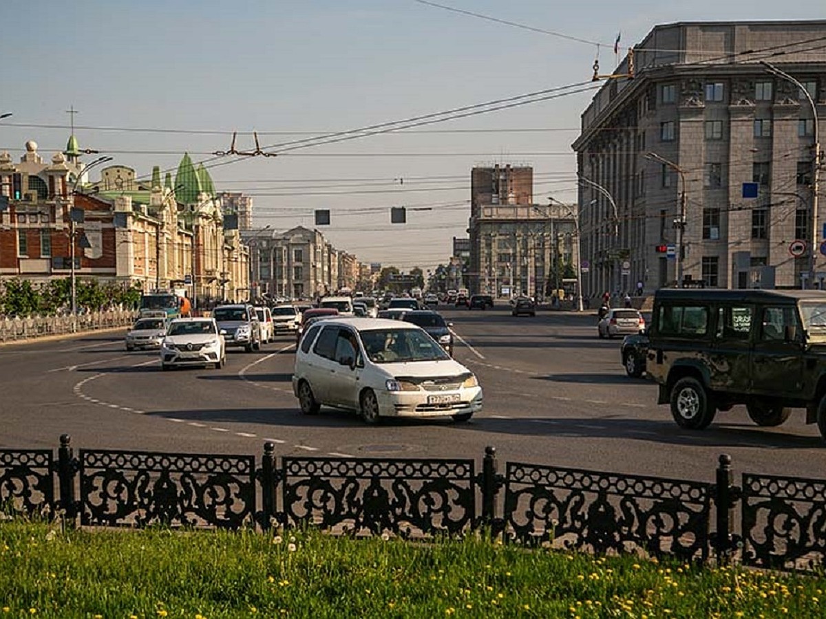 Гуляем по центру Новосибирска: журналистам рассказали, как менялся Красный  проспект - KP.RU