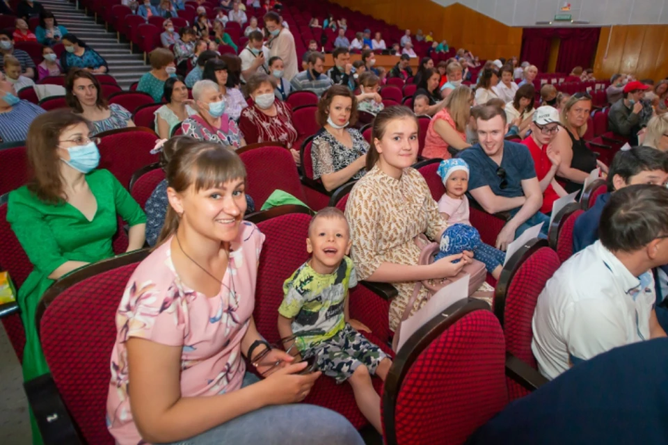 Концерт прошел в ДК «Космос» при поддержке кировской мэрии. Фото: admkirov.ru