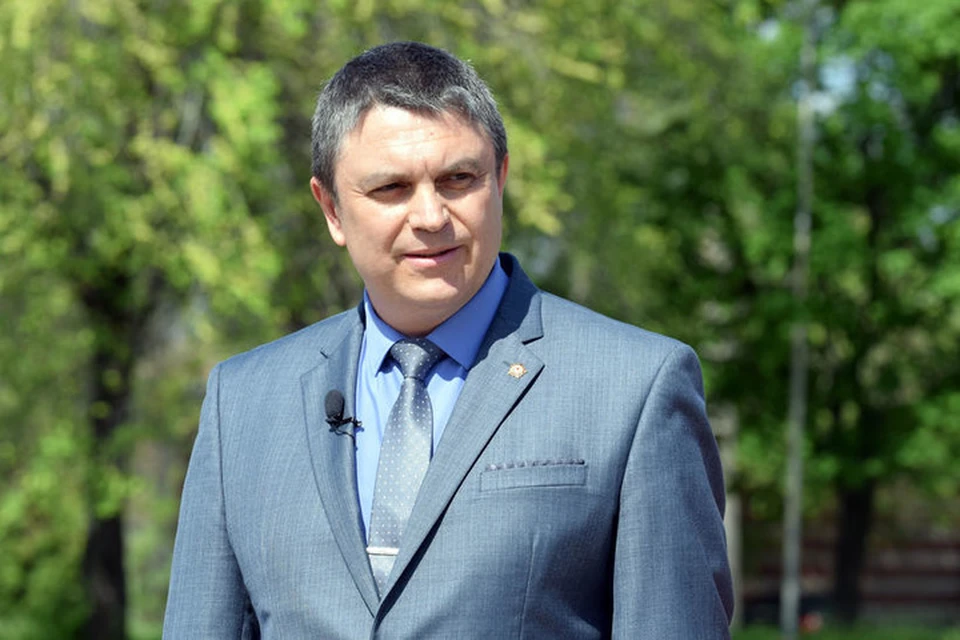 Леонид Пасечник отметил, что луганчане должны беречь, совершенствовать и любить родной язык. Фото: АГ ЛНР