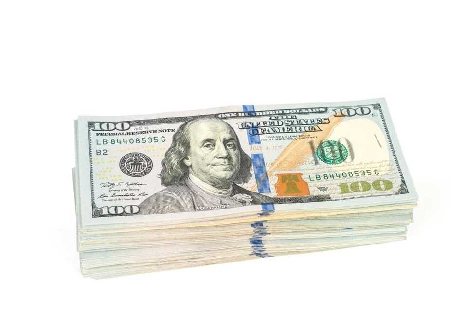 Официальный курс доллара на 9 июня равен 427,83 тенге