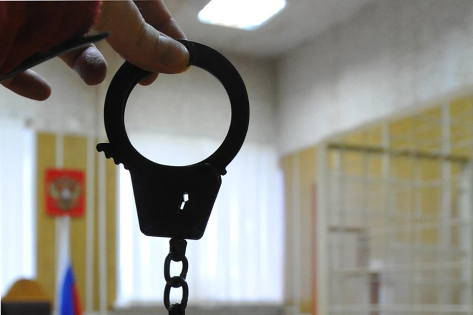 В Брянске осудили банду военослужащих за хищение и продажу железнодорожного пути.