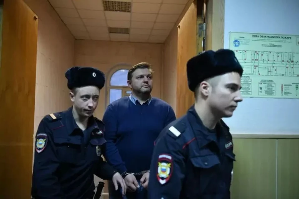 Никиту Белых впервые доставили в Киров на допрос в сентябре 2020 года.