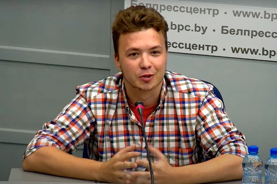 Роман Протасевич не смог вспомнить имя "российского спонсора" Telegram-канала Nexta. Фото: скриншот видео