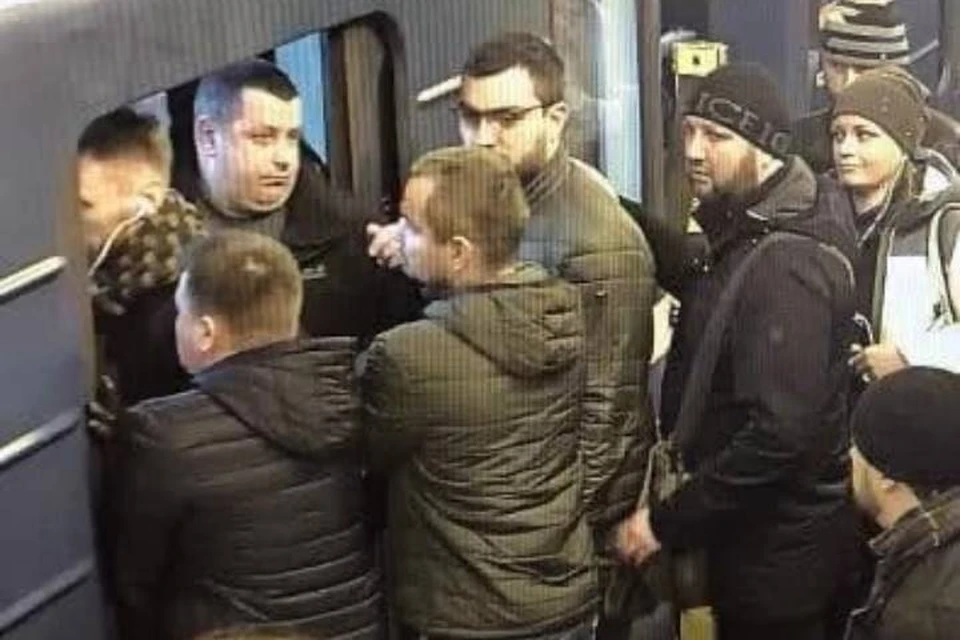 Банду карманников из петербургского метро отправили под суд за кражи на 1,7 млн рублей