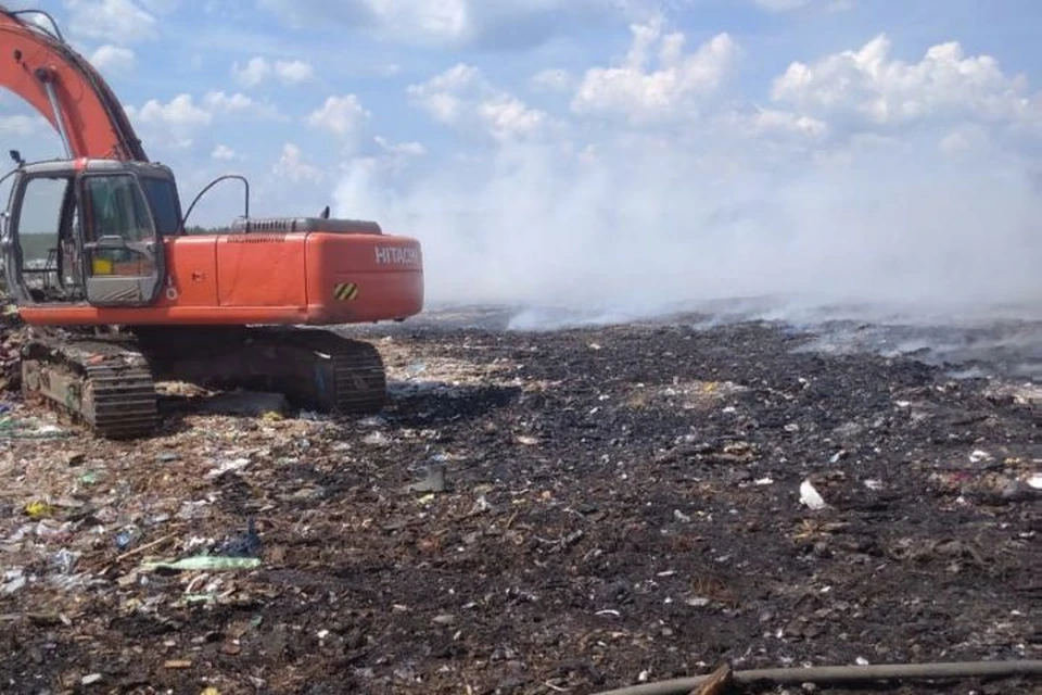 В Ярославской области локализовали пожар на мусорном полигоне, задымление сохраняется