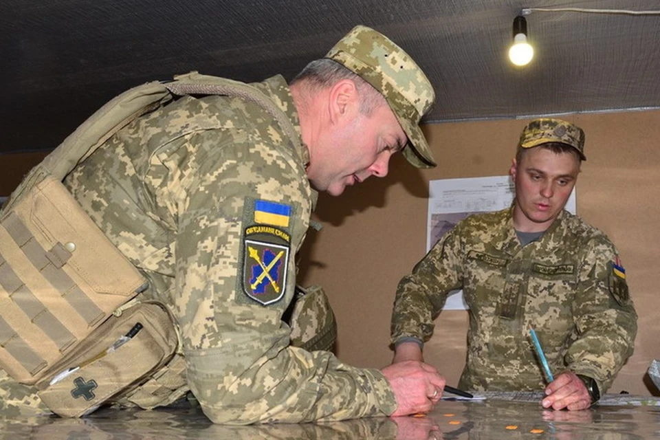 Сергей Наев (слева) до мая 2019 года командовал войсками в Донбассе, а потом пошел на повышение в Киев. Фото: Пресс-центр штаба ООС
