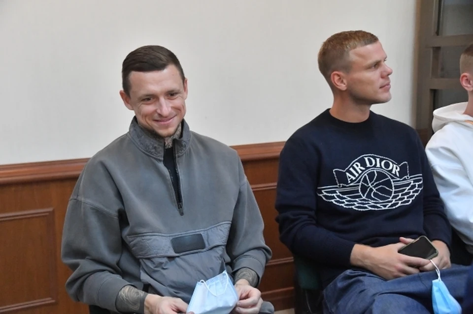 Суд Москвы взыскал с Александра Кокорина и Павла Мамаева по 50 тысяч рублей