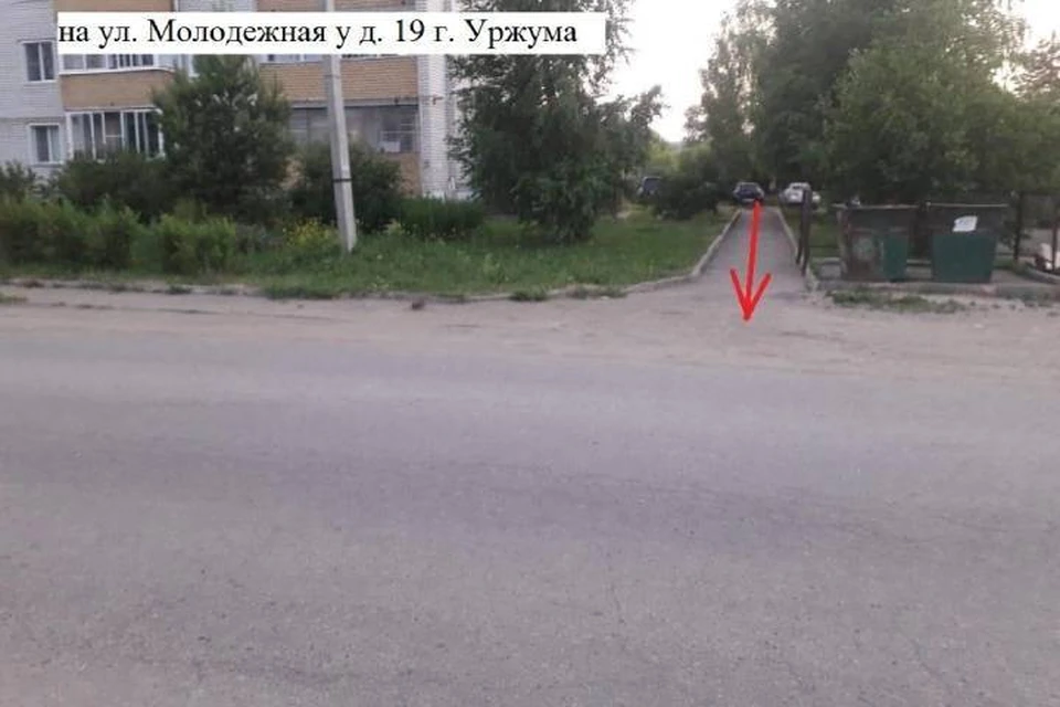 Владелец автомобиля «Лада Калина» не успел вовремя затормозить и наехал на маленького ребенка. Фото:
