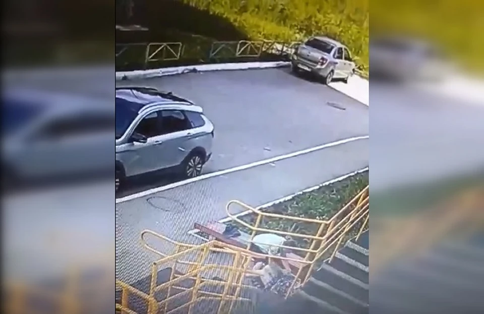 В Перми мужчина напал на женщину во дворе дома. Фото: кадр видео ВК "Мой город Пермь".