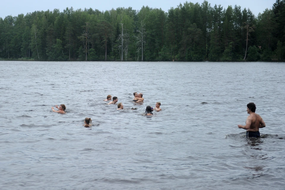 Специалисты рассказали, как выбрать водоем для купания в Петербурге