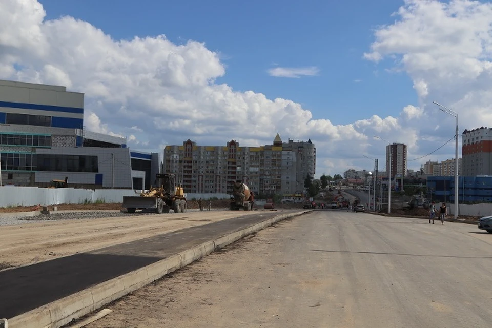 В Брянске 10 июля для движения транспорта открыли все шесть полос ремонтируемой дороги по улице Объездной.