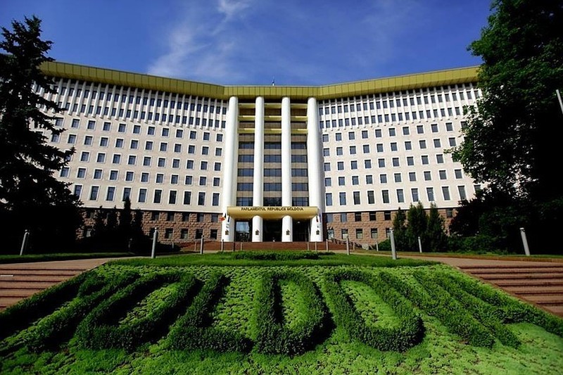 Здание парламента Республики Молдова.