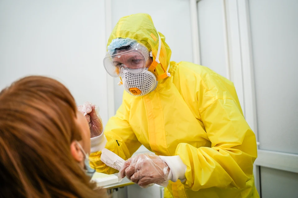 В России был зафиксирован случай заражения двумя штаммами коронавируса одновременно.