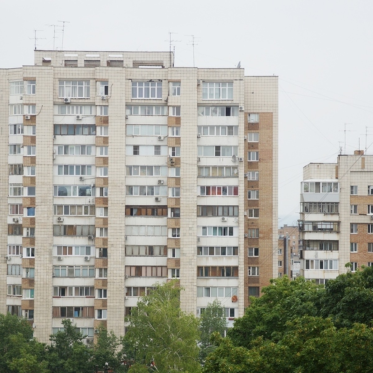 «Машин меньше не становится»: в мэрии Самары рассказали о перспективах  изменения парковочного норматива для новостроек - KP.RU