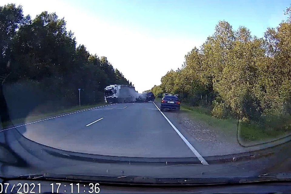 Авария произошла на 24 км автодороги Киров-Советск-Яранск.
