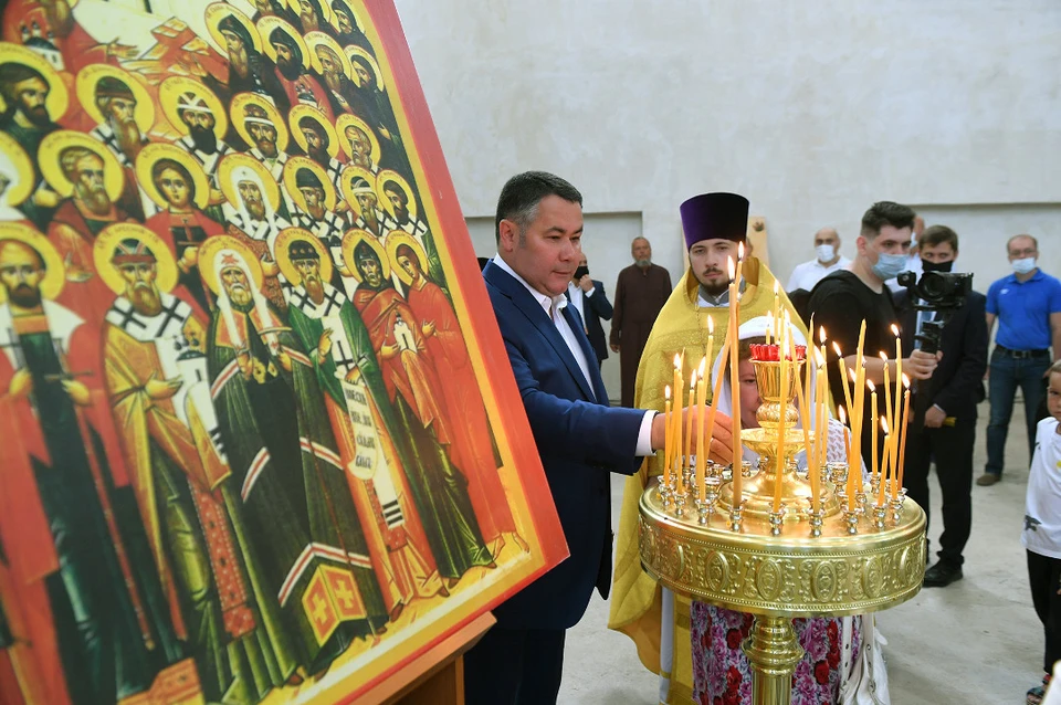 Губернатор побывал на богослужении.