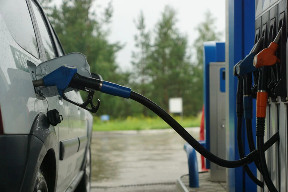 Цены на бензин продолжают расти.
