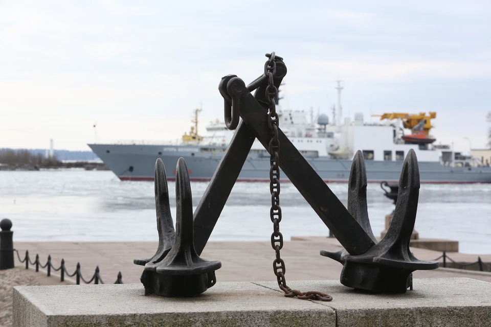 В Кронштадте отменили генеральную репетицию парада ВМФ из-за сильного ветра