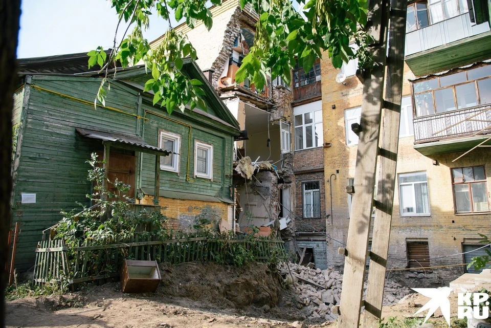 Когда в дом с рухнувшей стеной снова смогут вернуться люди - пока неизвестно