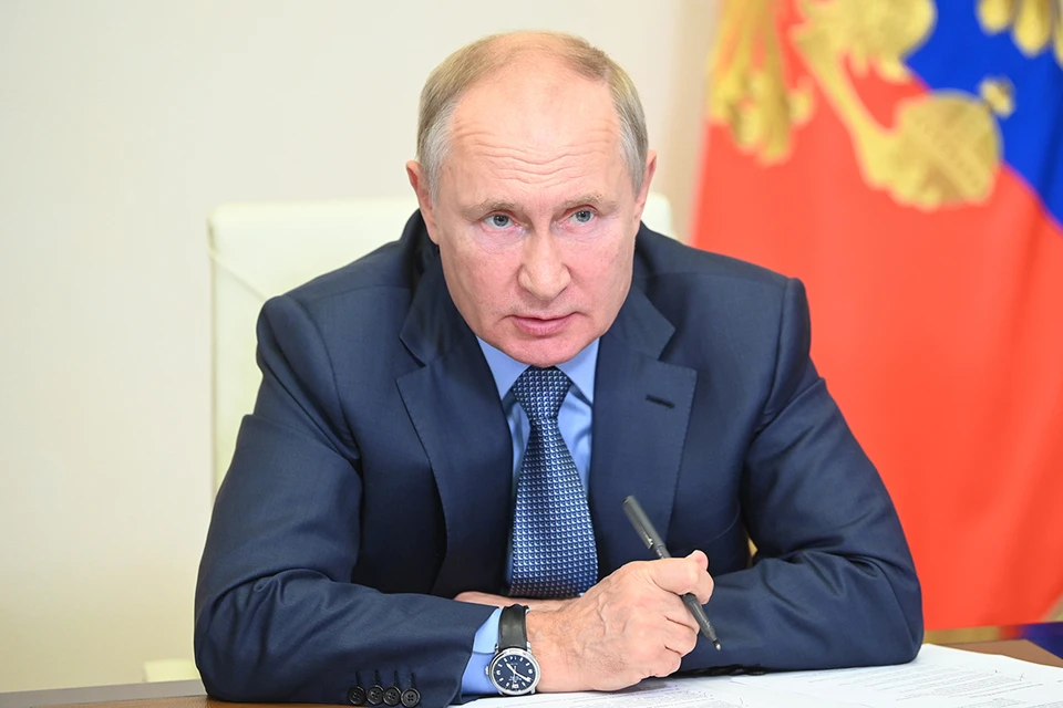 Президент держит руку на пульсе и лично следит за решением самых главных проблем в стране. Фото: Алексей Никольский/пресс-служба президента РФ/ТАСС