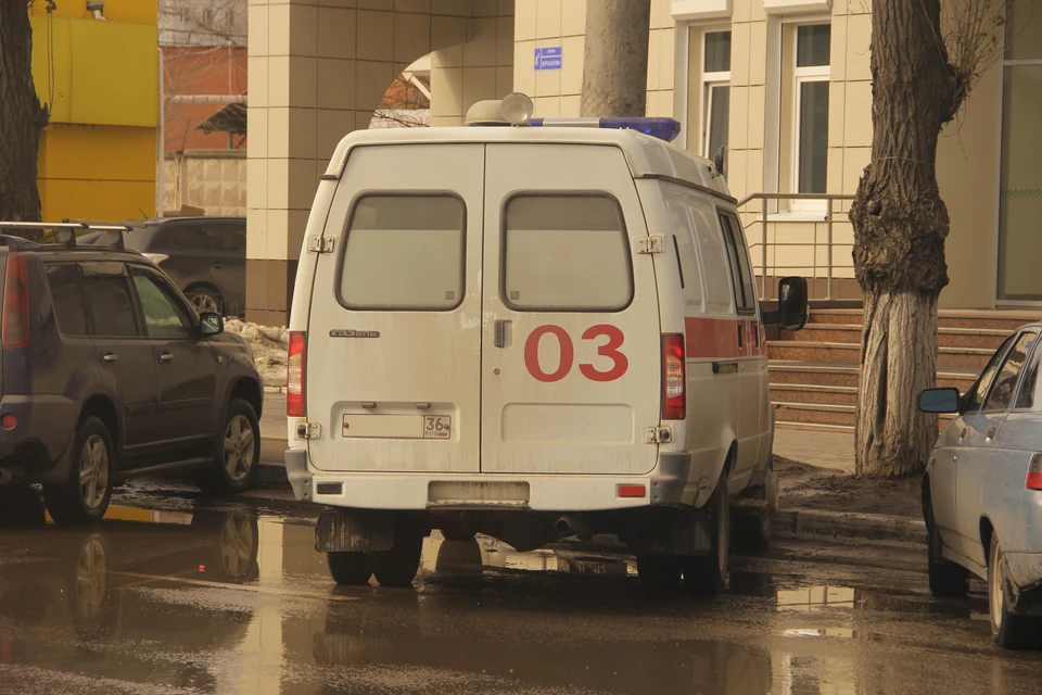 Началось все с того, что 69-летний житель Борисоглебска, управлявший автомобилем «ВАЗ-21043», при повороте налево не уступил дорогу автомобилю «Лада Веста