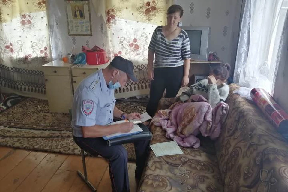 Полицейские провели 2,5 тысячи профилактических бесед о безопасности детей летом.