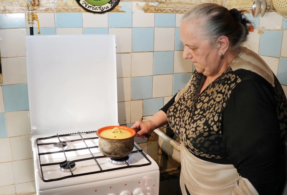 Газовые плиты установят в домах смоленских многодетных семей и пожилых людей. Фото: пресс-служба «Газпром газораспределение Смоленск».