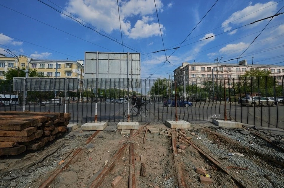Дорогу рядом с Ленинградским мостом закроют почти на три недели