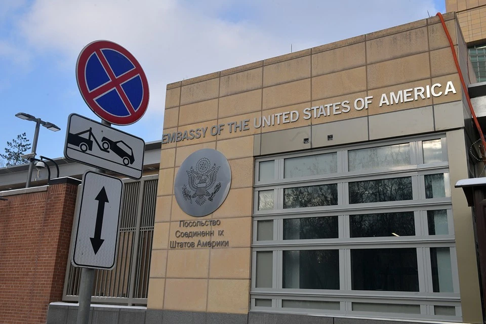 Посол РФ назвал насмешкой со стороны США продление визы российскому дипломату