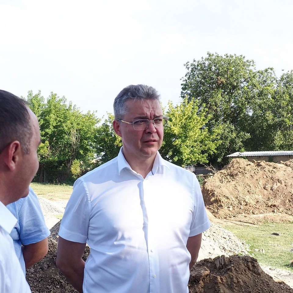 Сейчас медики в этом населенном пункте временно принимают пациентов в здании сельского клуба. Однако уже в 2021 году новый ФАП должны сдать в эксплуатацию