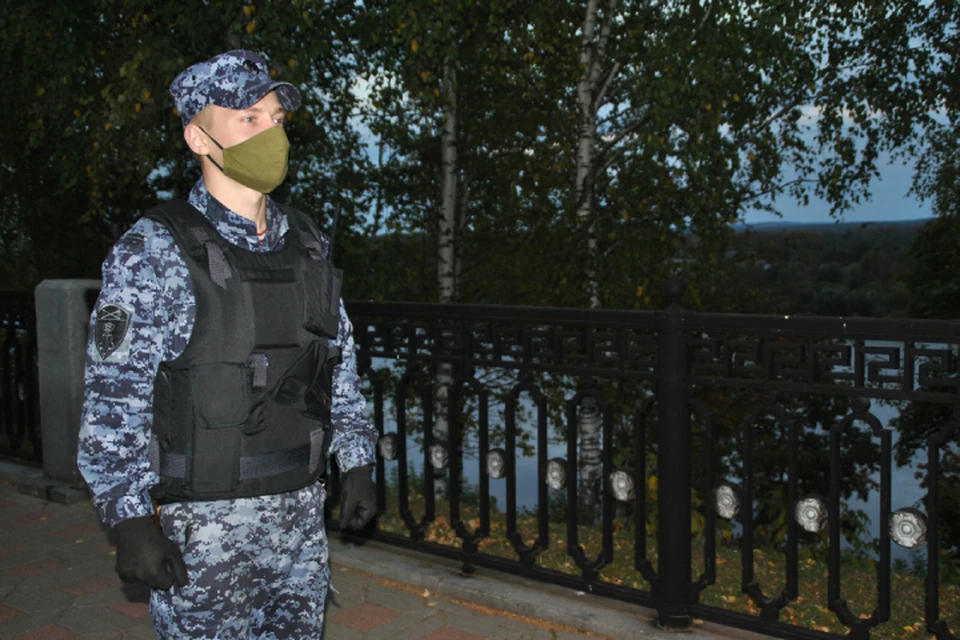 В конфликты пришлось вмешиваться росгвардейцам. Фото: vk.com/club150428796
