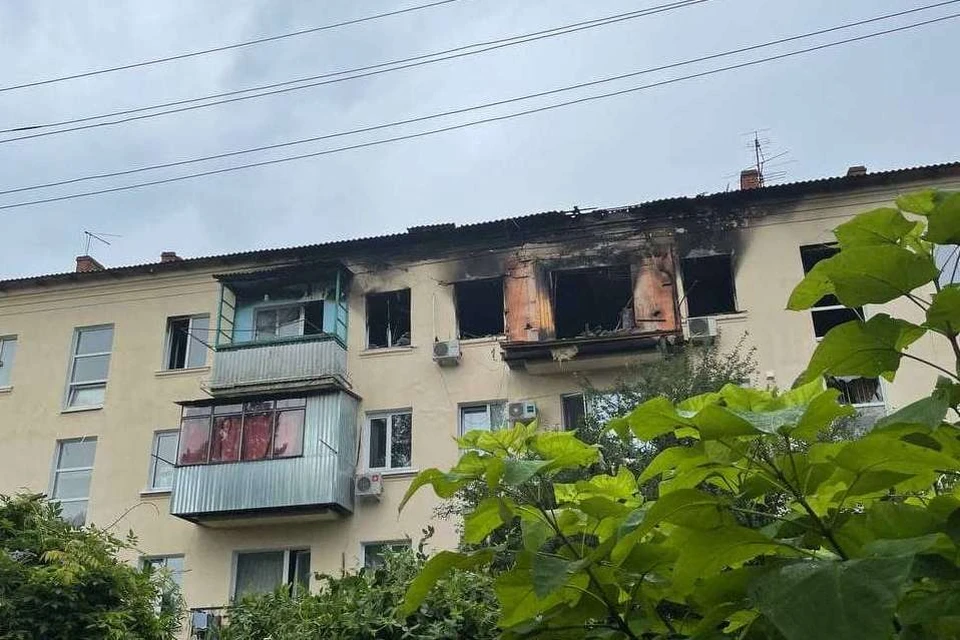 Вспыхнувший бытовой газ уничтожил всю квартиру на улице Орджоникидзе.