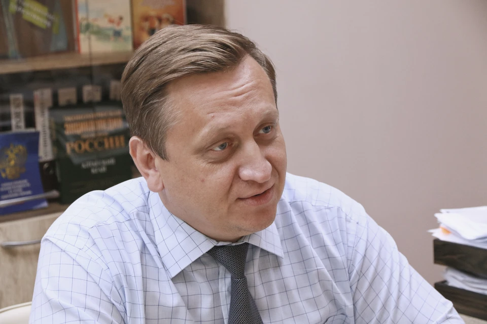 Максим Костенко.